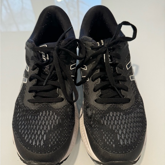 ASICS Women’s Gel Kayano 27 - size 8.5, lightly used - Picture 2 of 5